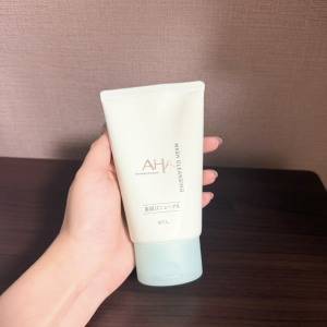 1本で毛穴も角質もスッキリ♪気になるザラつきを一掃してくれる「りんご酸配合洗顔」
