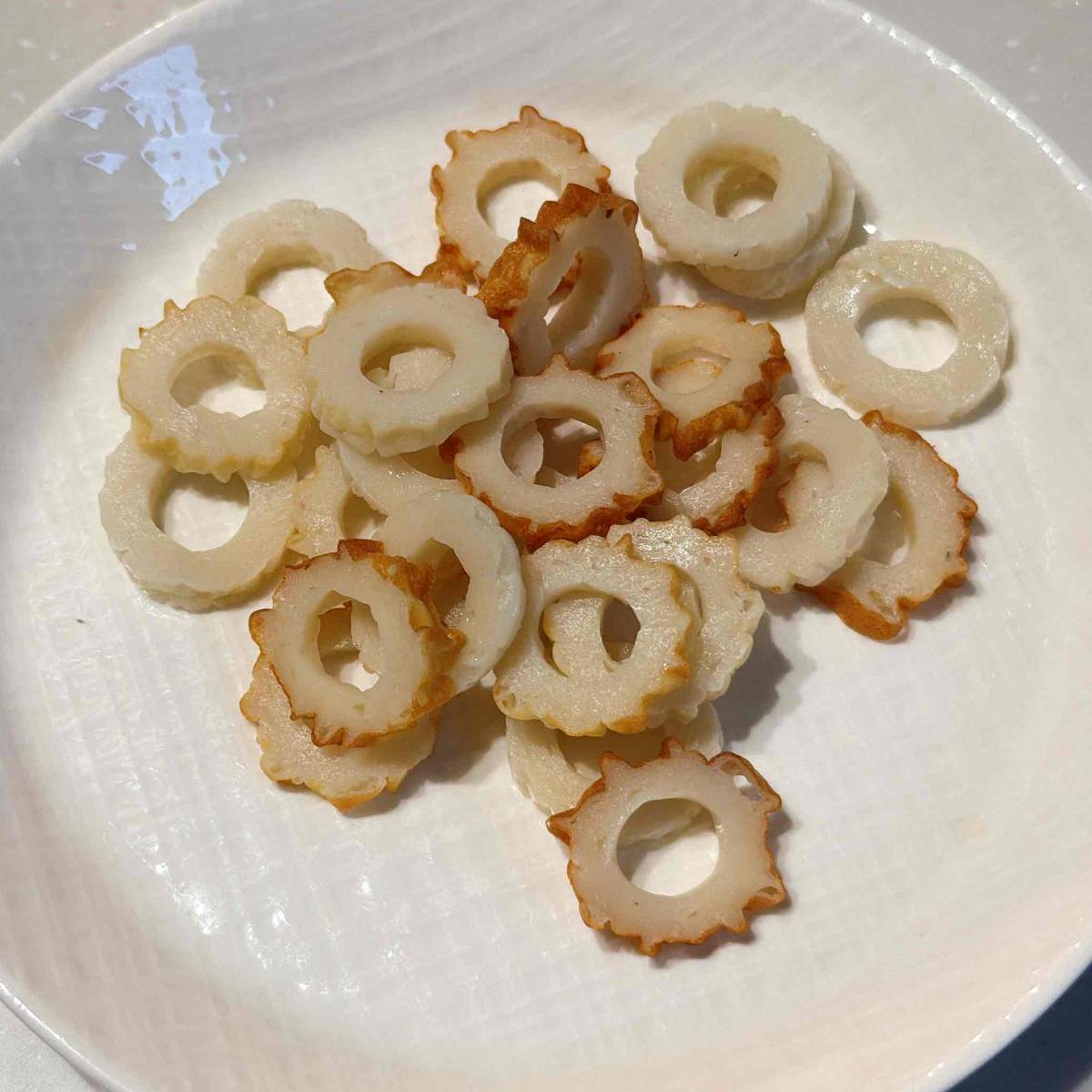 JAグループ公式の「根っこごと小松菜とチクワの味噌汁」のレシピ