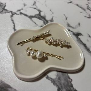 【3COINS】値段、合ってる？想像以上に使える「華やかヘアアクセ」