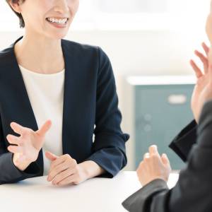  話す人 