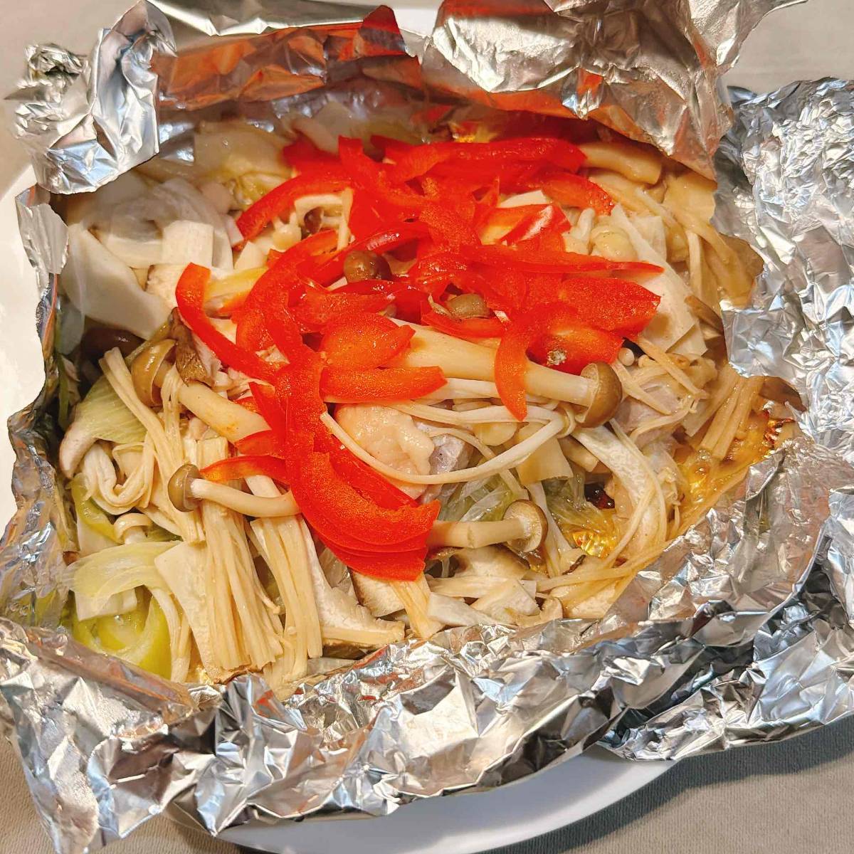 JAグループ公式の「バターの香りがたまらない！鶏のホイル焼き」のレシピ