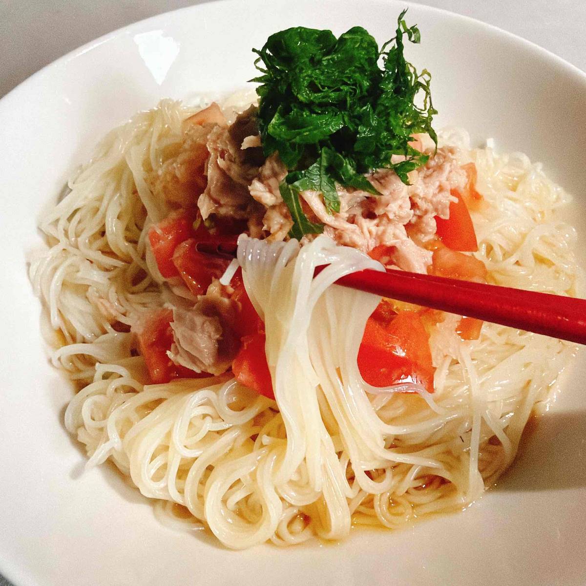 揖保乃糸公式の「トマトおろしそうめん」のレシピ