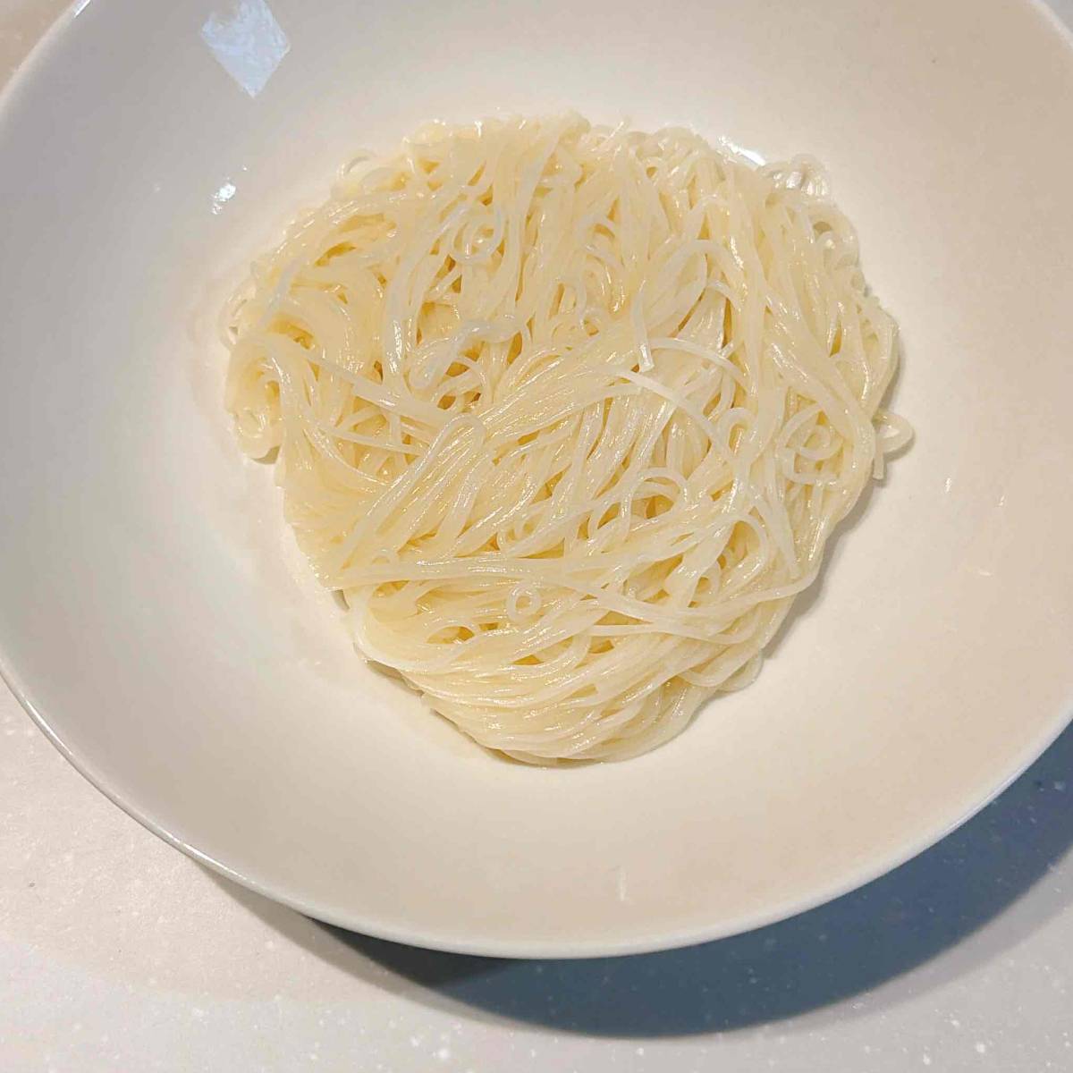 揖保乃糸公式の「鶏ささみの中華風ピリ辛そうめん」のレシピ