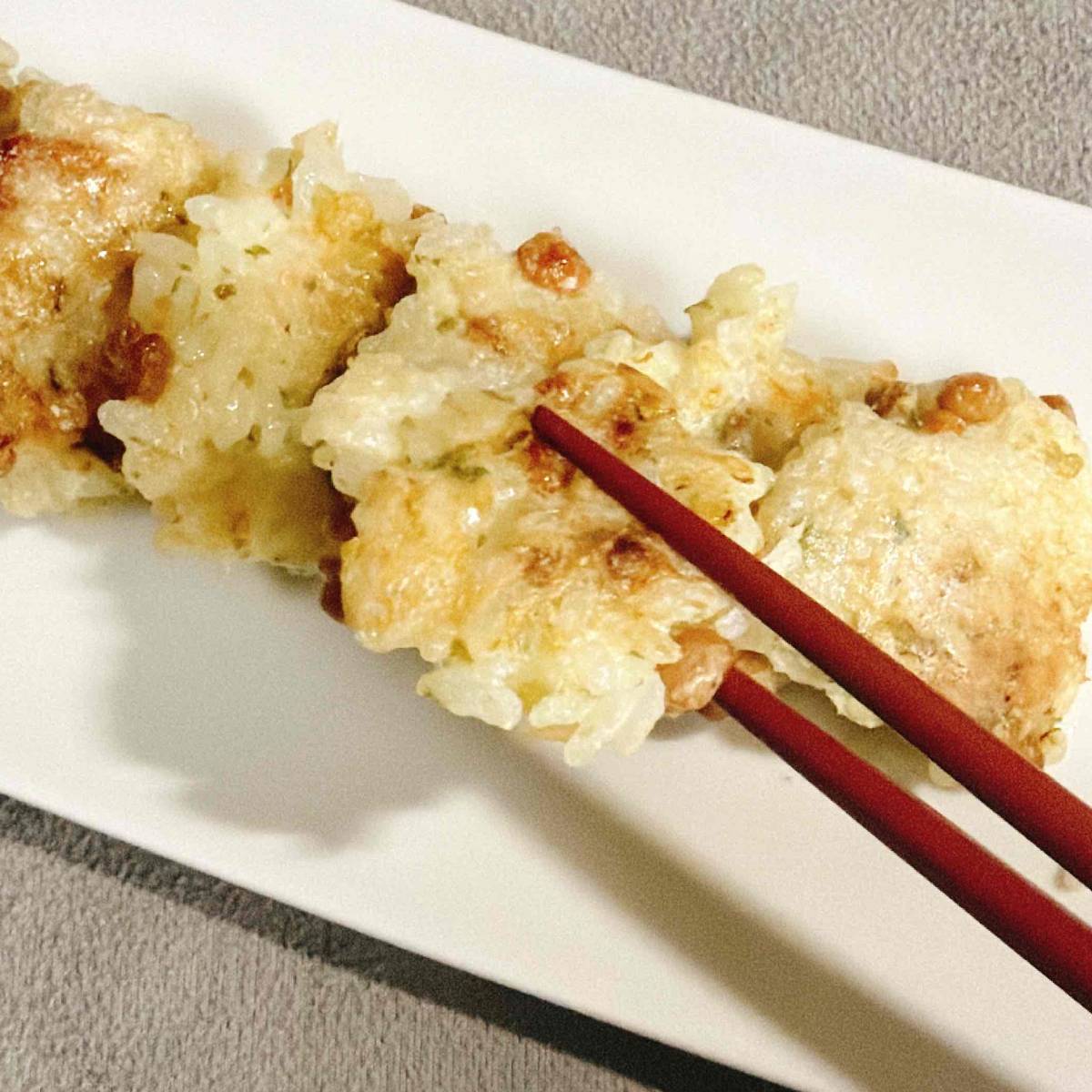 タカノフーズ公式の「納豆ごはんのおやき」のレシピ
