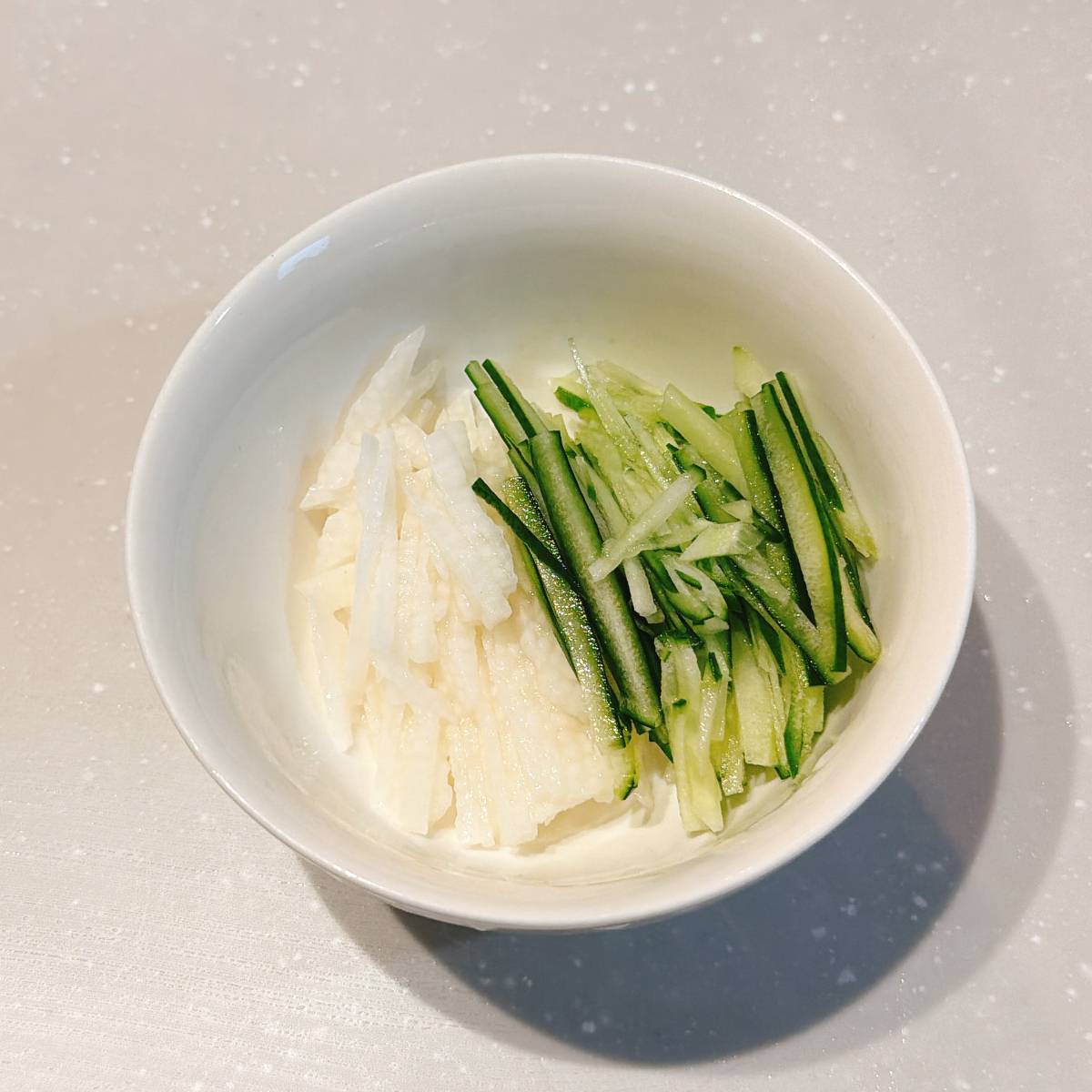 タカノフーズ公式の「納豆と長いもきゅうりのポン酢和え」のレシピ