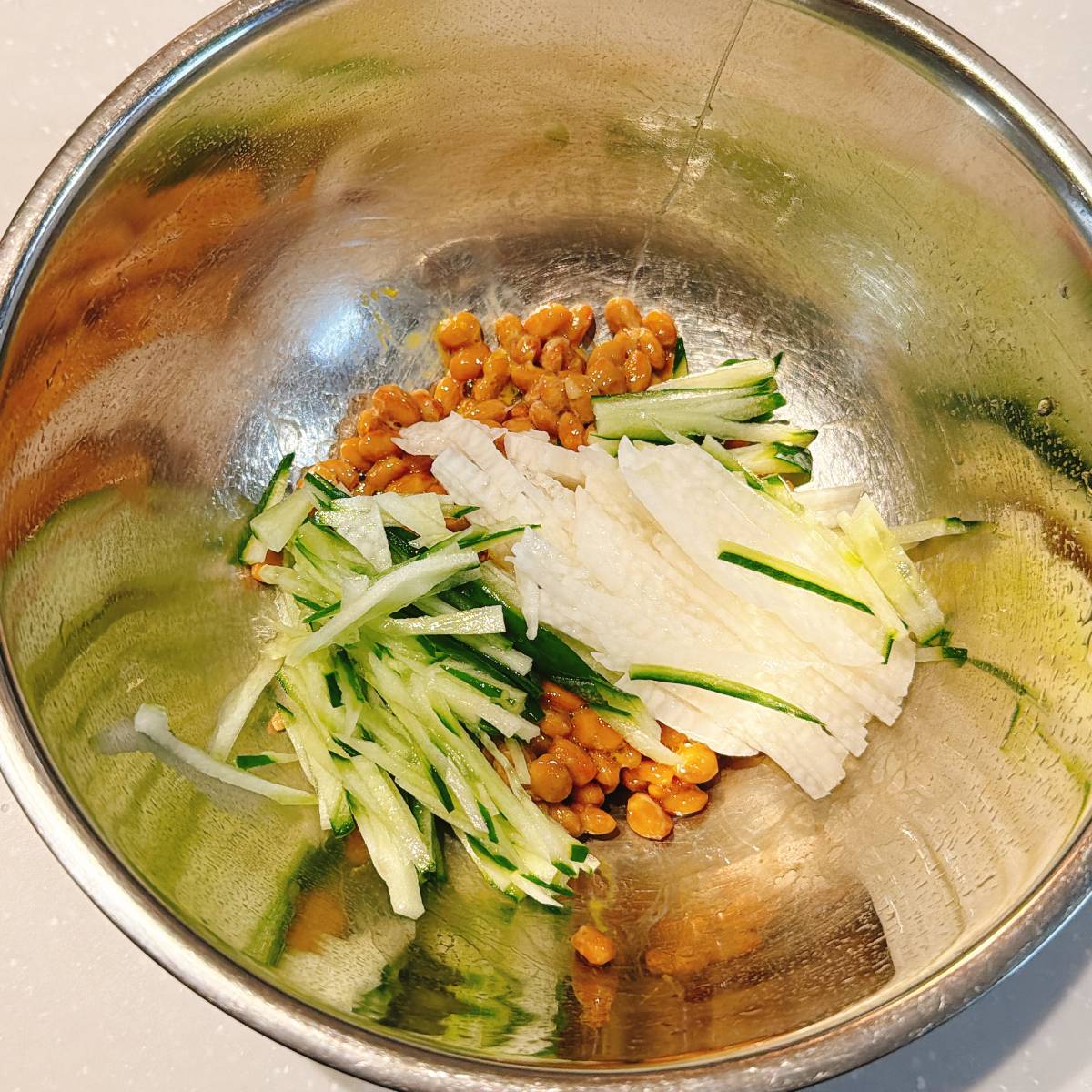タカノフーズ公式の「納豆と長いもきゅうりのポン酢和え」のレシピ