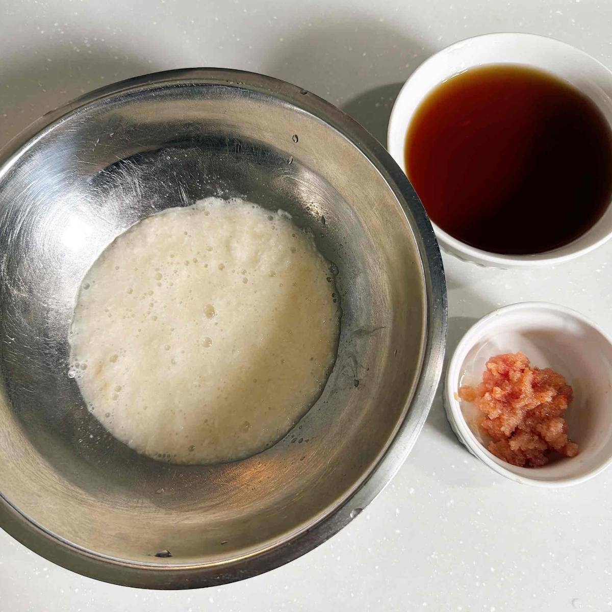 タカノフーズ公式の「納豆オクラ明太そば」のレシピ