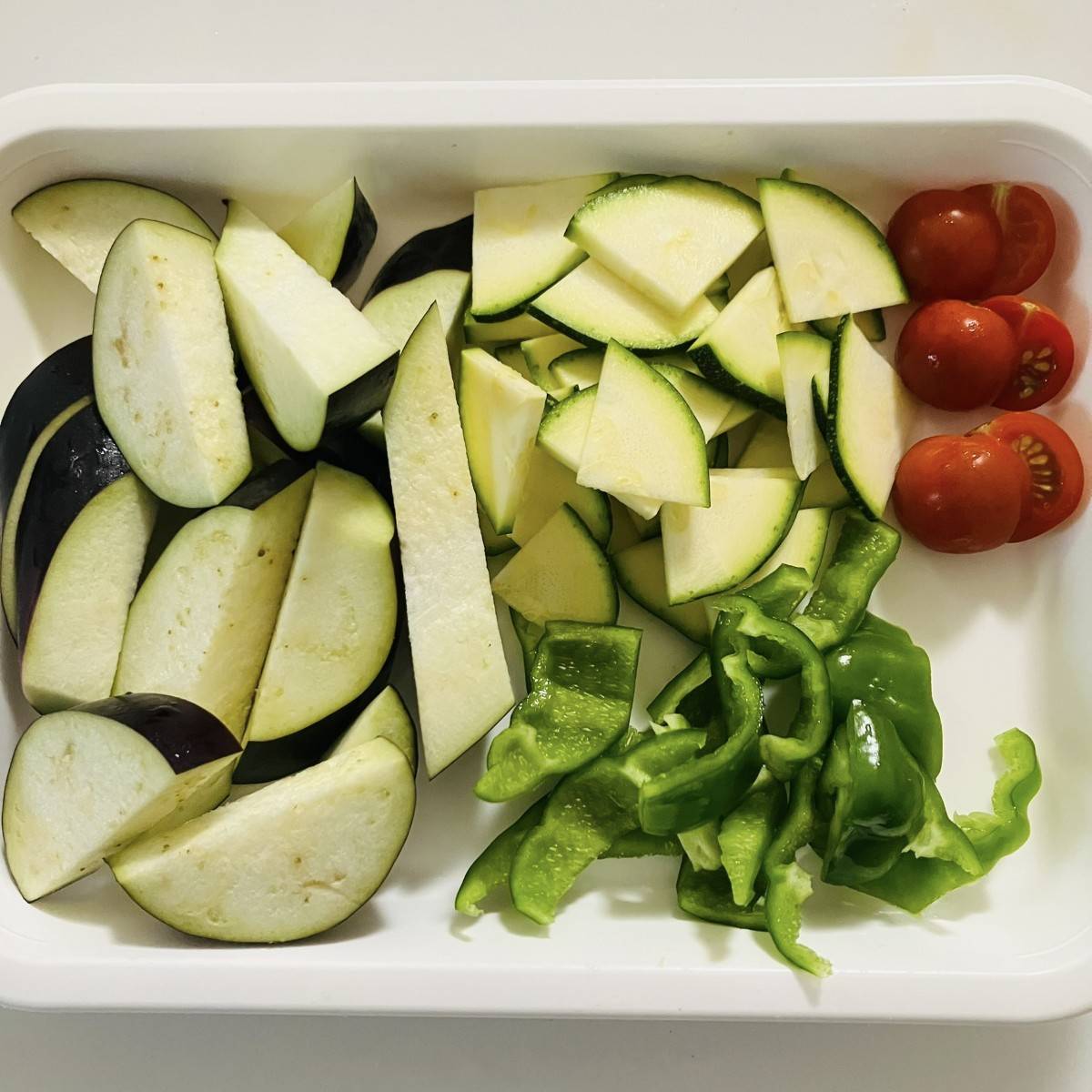 マルちゃん公式の「1/2日分の野菜がとれる!野菜モリモリ塩焼そば」のレシピ