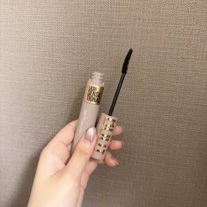 【新作】根元むちっと、濃蜜まつげが作れる？「メイベリン」のボディマスカラ！