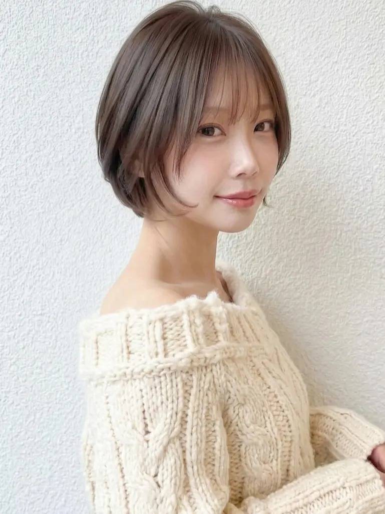 ダークカラーのショート