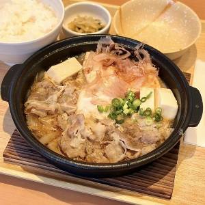  やよい軒の「～だし香る～ 牛肉豆腐定食」 