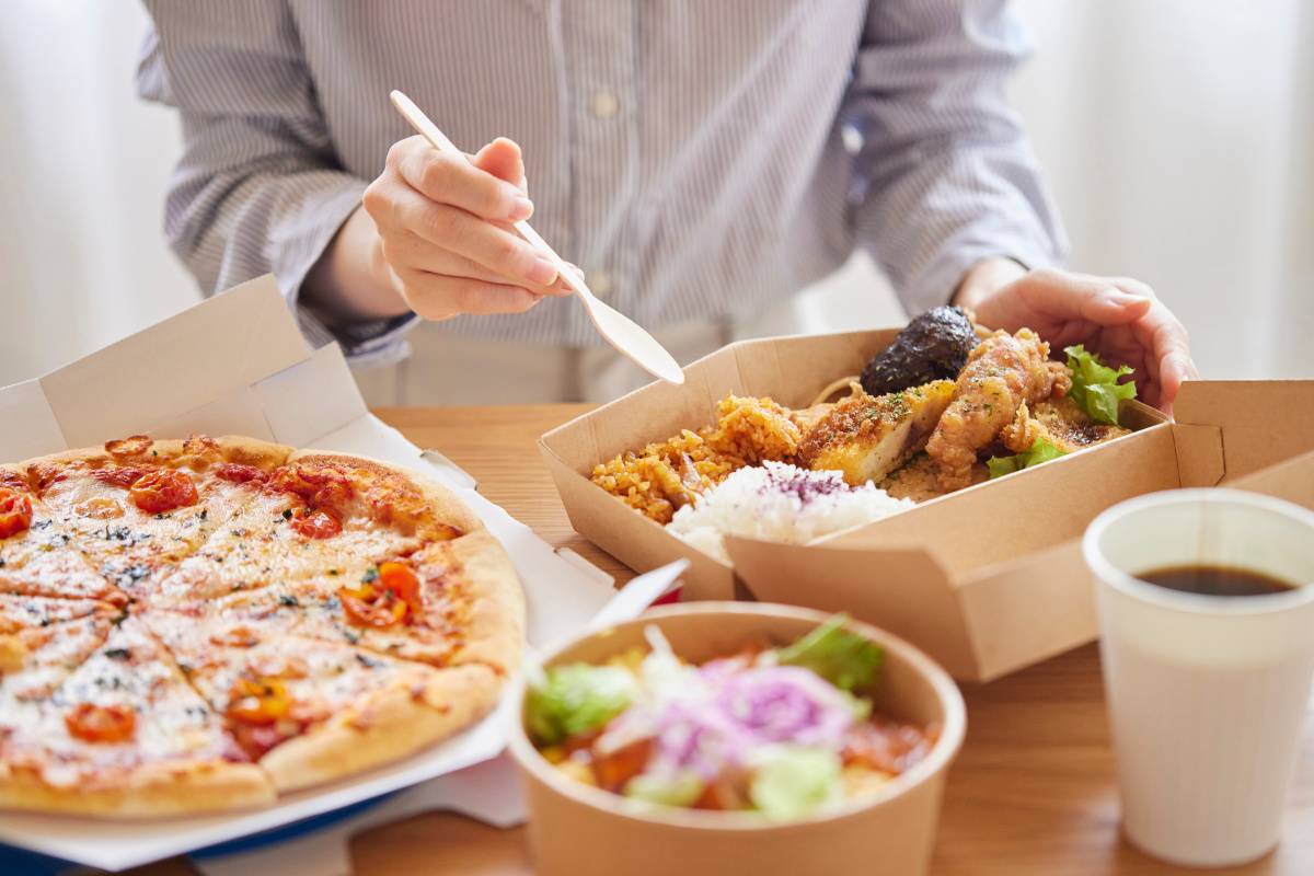 たくさん食べる女性