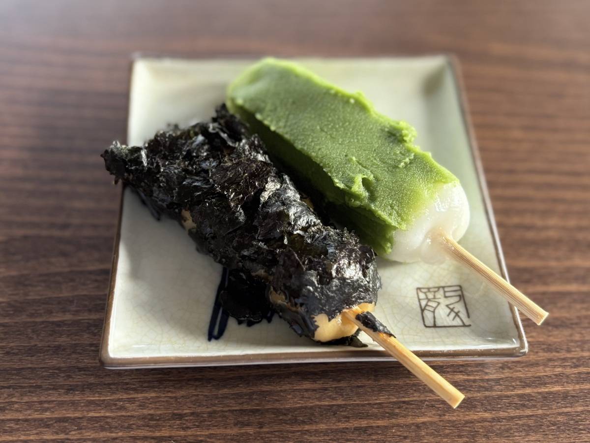 江口だんご本店 伝統の5色だんご 海苔と抹茶