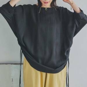 気になる体型をふんわりカバー！ゆるトップス5選〜2026年初夏〜