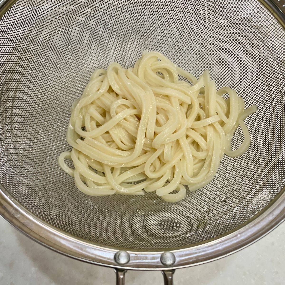 テーブルマーク公式の「豚しゃぶのごまダレサラダうどん」のレシピ