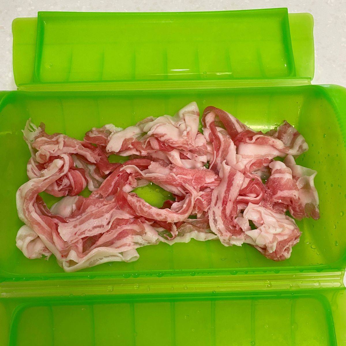 テーブルマーク公式の「豚しゃぶのごまダレサラダうどん」のレシピ