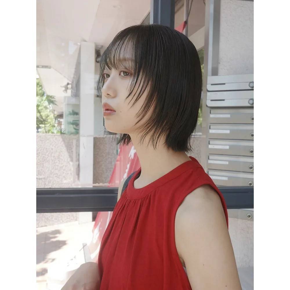 動きのあるエアリーなレイヤーボブ
