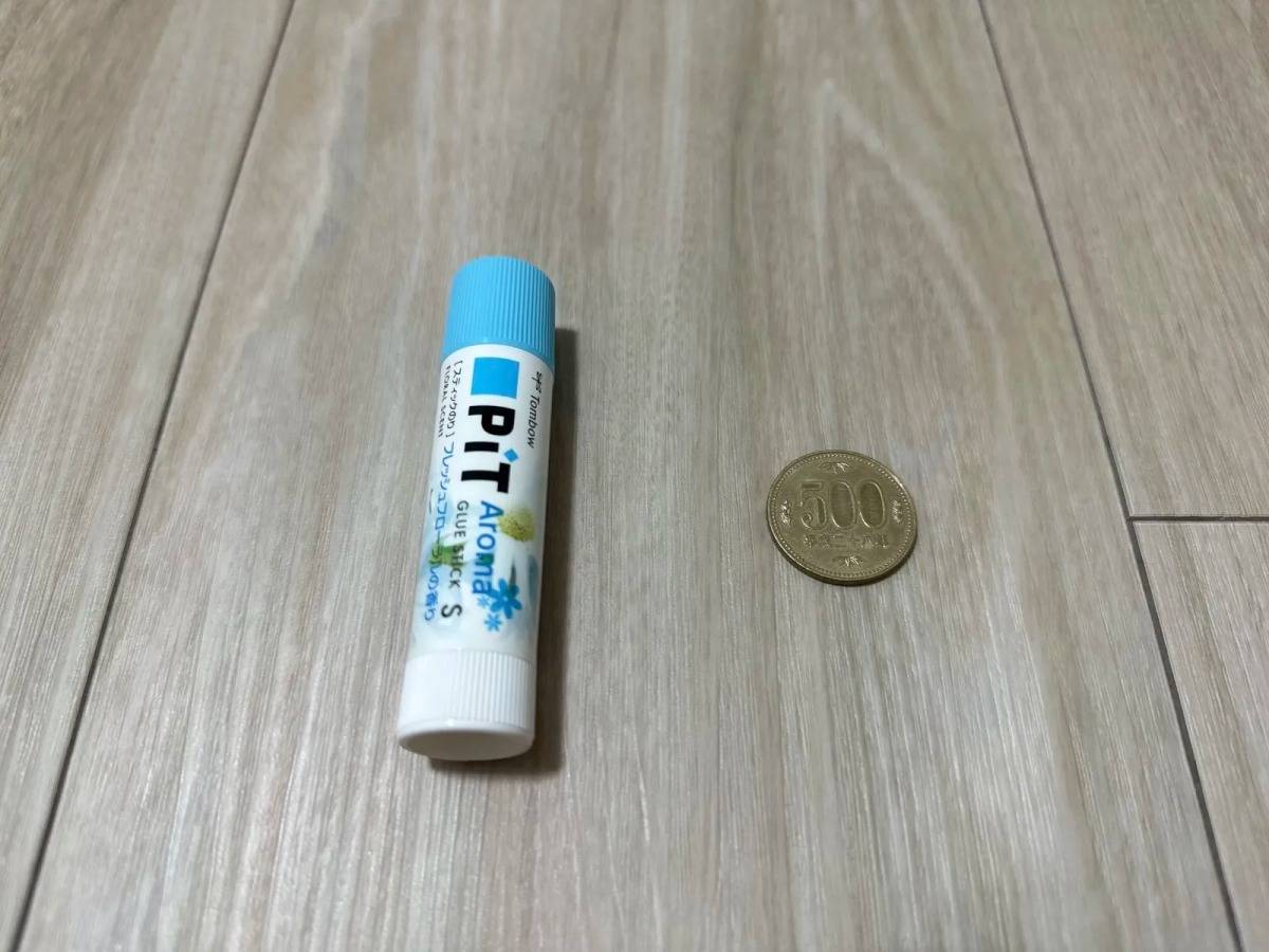 DAISO(ダイソー):スティック糊ハイパワーフローラル