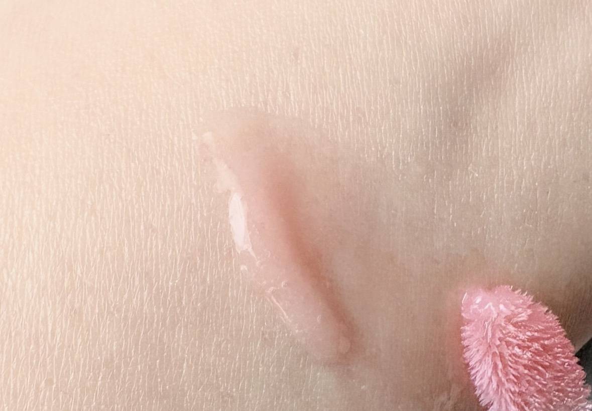 ジルスチュアートクリスタルブルームリップブーケセラム02sweetpeapinkスウォッチ