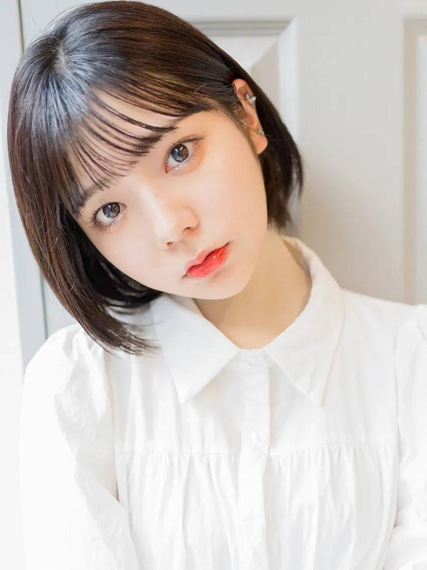 耳掛けシンプルボブ