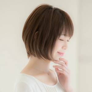  シンプル前下がりボブ 