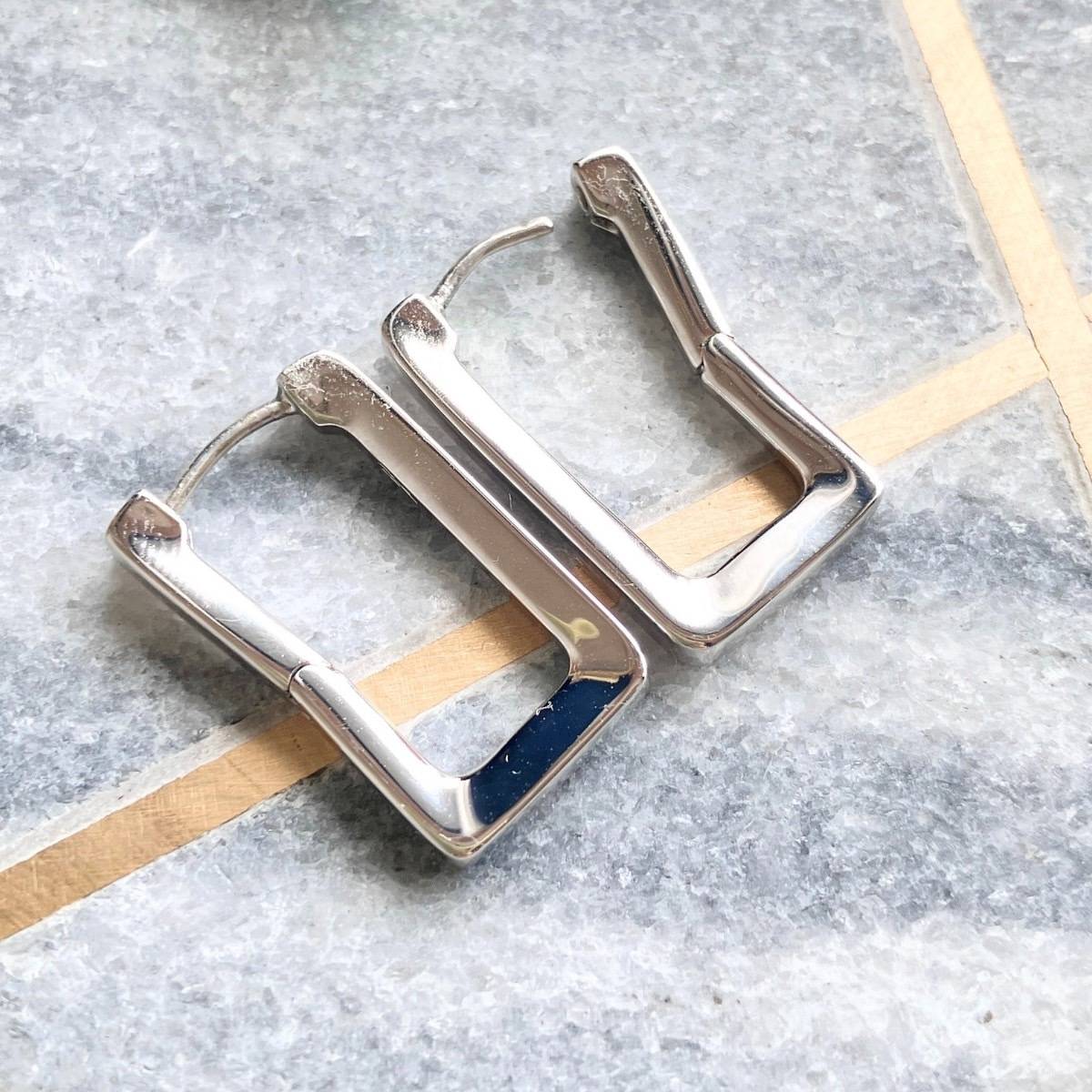 PLUS VENDOME バゲットキャッチレスピアス