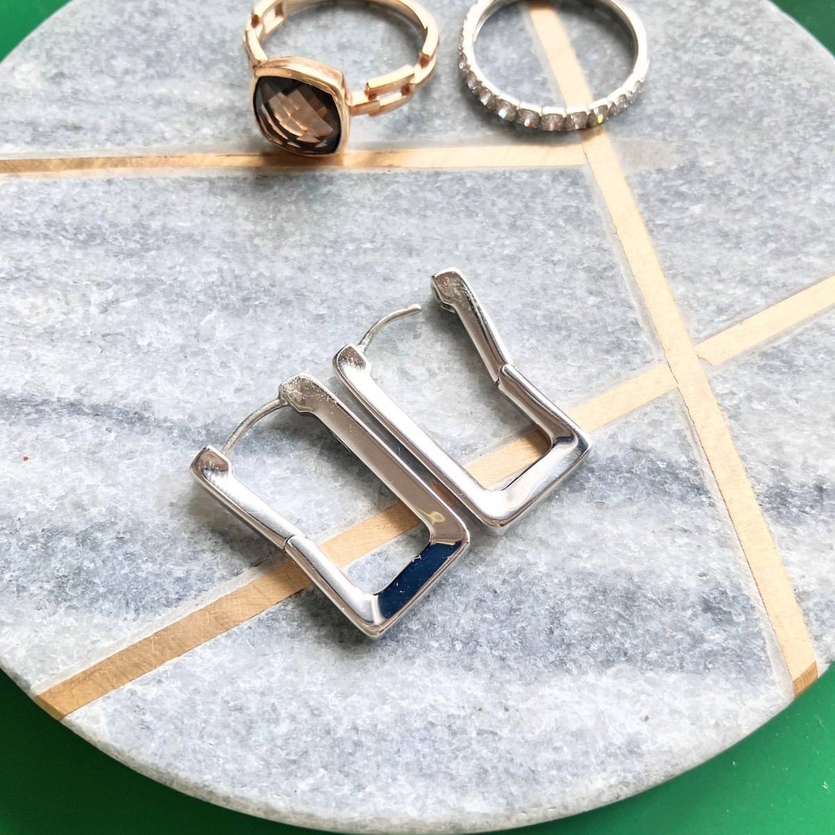 PLUS VENDOME バゲットキャッチレスピアス