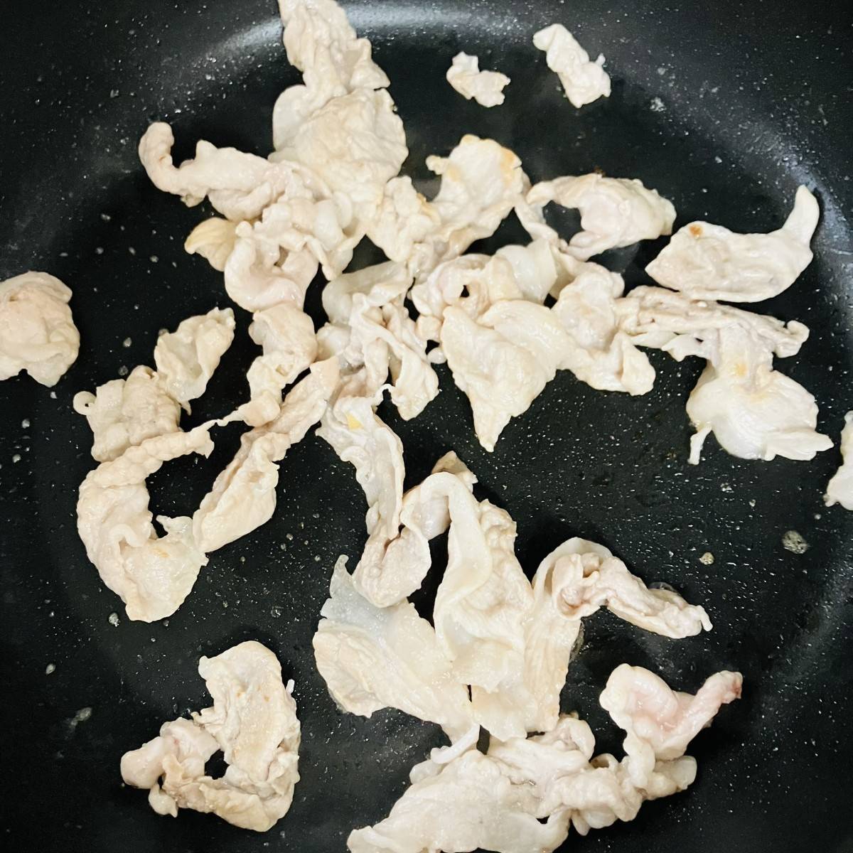 JAグループ公式の「豚肉と夏野菜と舞茸のマスタードポークソテー」のレシピ