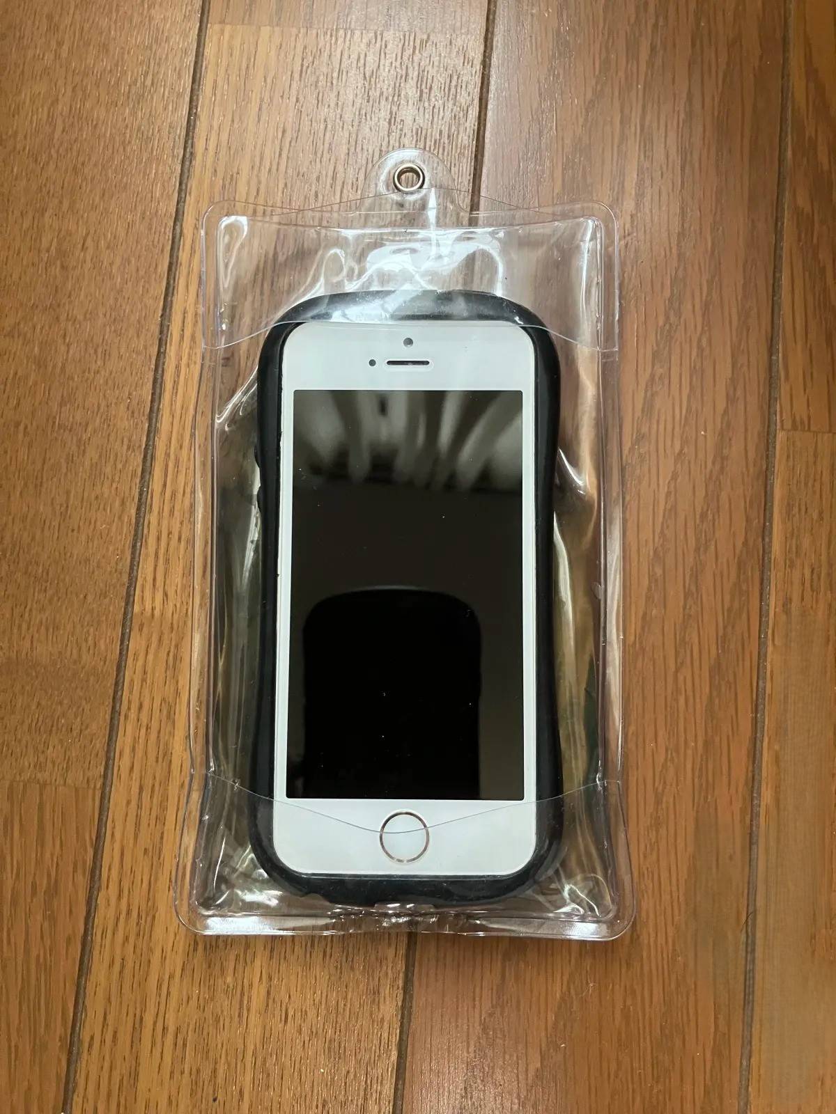 セリアのスマホ用冷却ケース