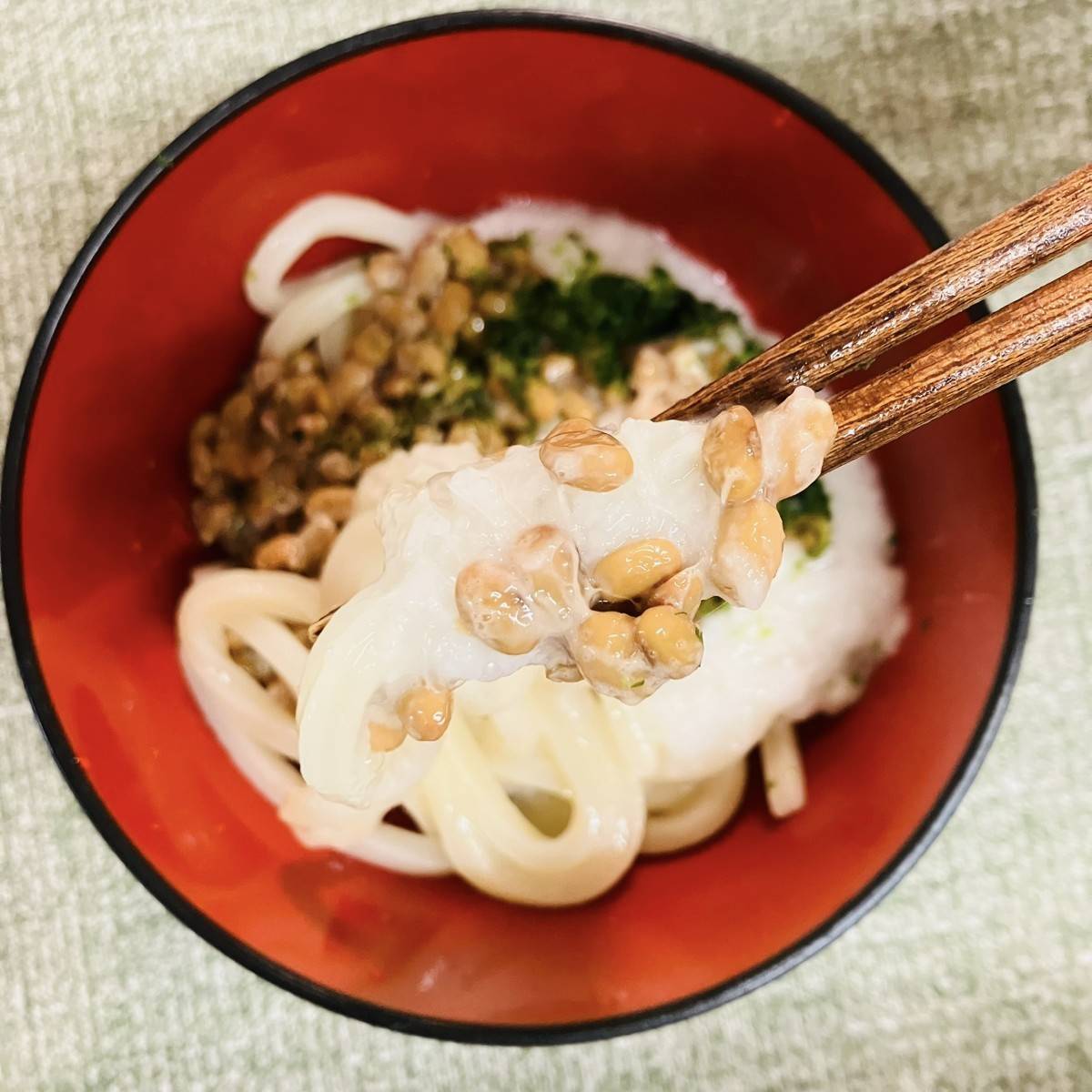 テーブルマーク公式の「とろろわさびうどん」のレシピ