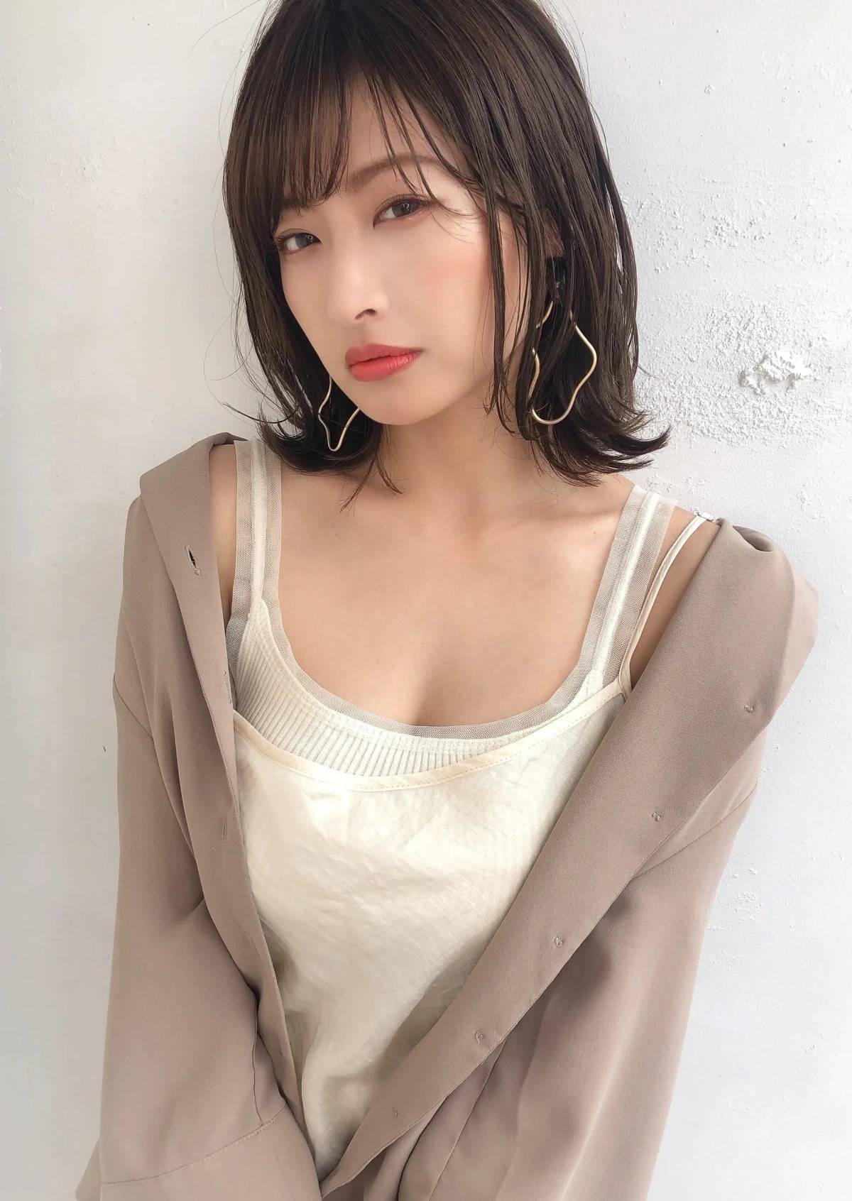 抜け感ロングボブ
