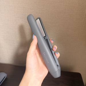 外出先でもサッとお直し♡「SALONIA」のコードレスヘアアイロンが超優秀！