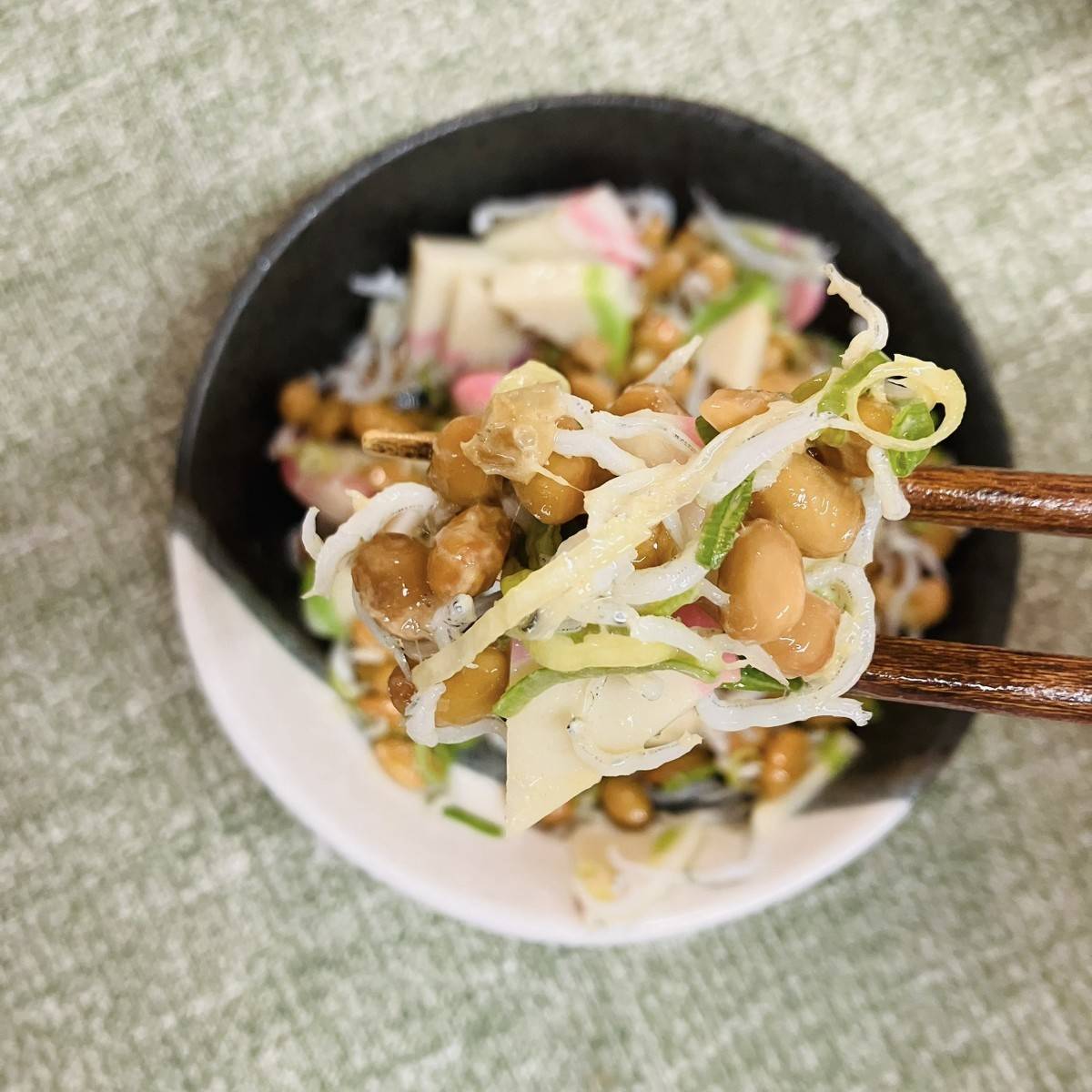 タカノフーズ公式の「納豆のわさび和え」のレシピ