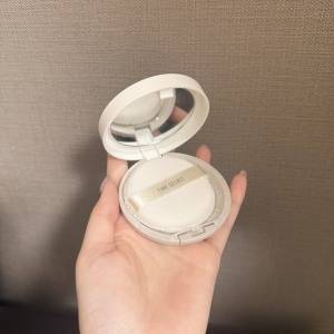 テカリを抑えてさらさら肌をキープ！夏の必需品「 タイムシークレット」の薬用プレストパウダー