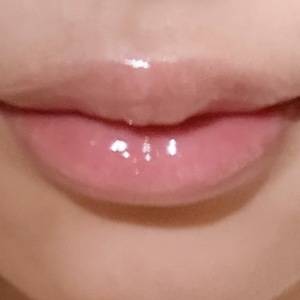 うるおいも発色も最高……。大人女子こそ使うべき「名品リップ」