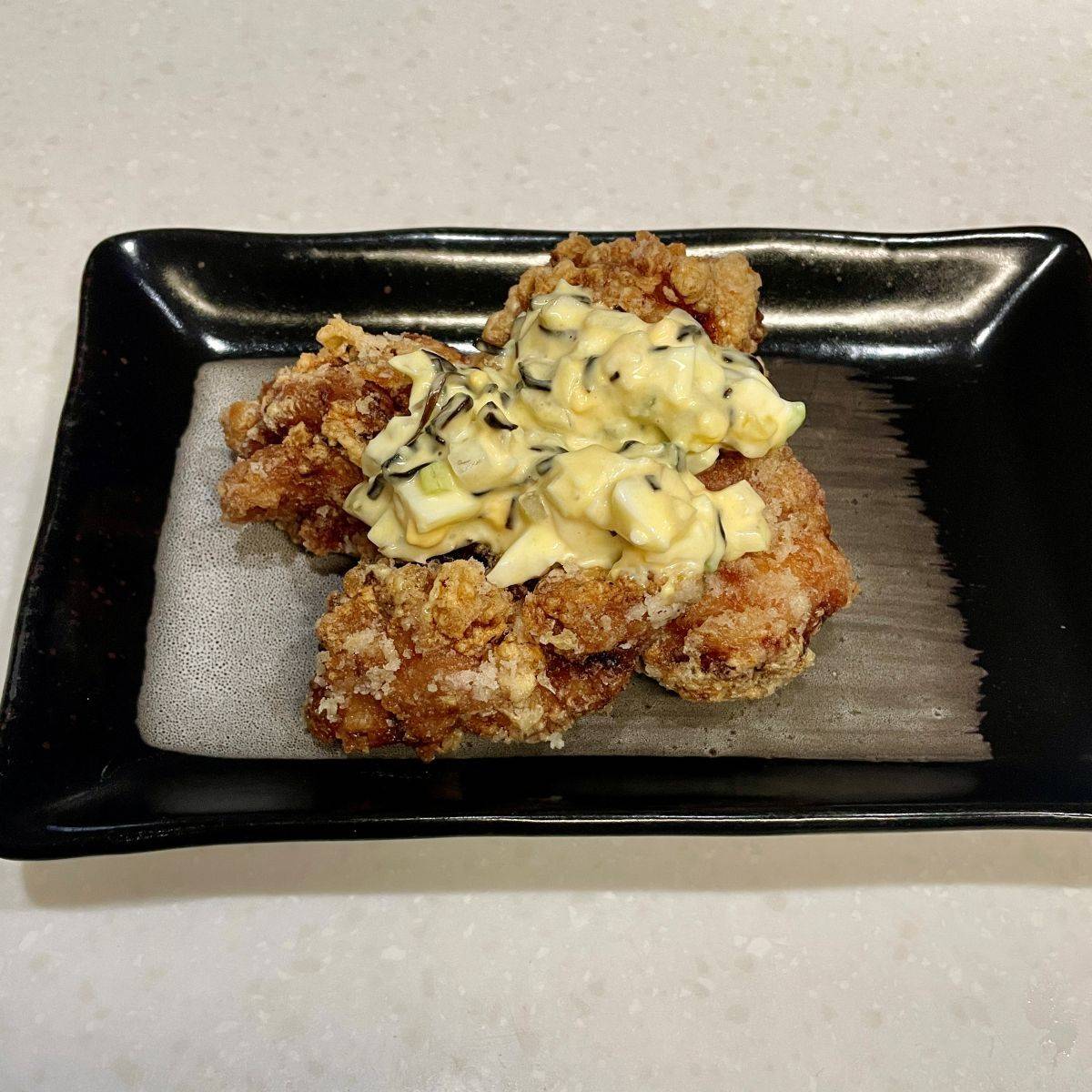くらこん公式の「つぶ塩タルタルのチキン南蛮風」のレシピ