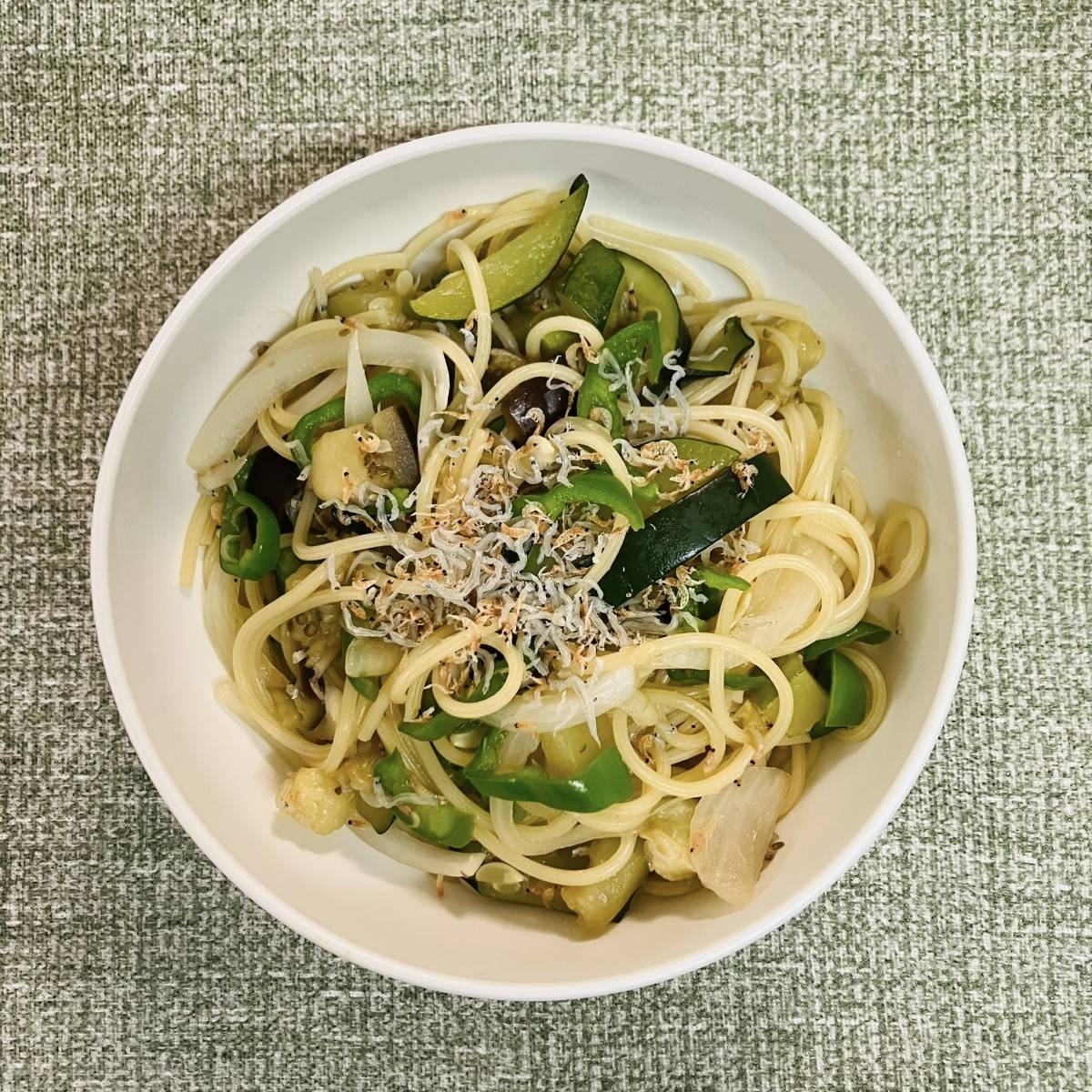 JAグループ公式の「ナスと玉ねぎとピーマンの和風パスタ」のレシピ