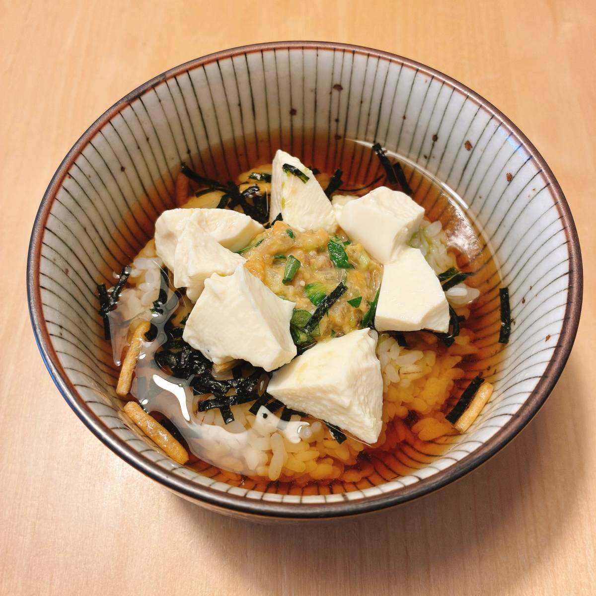 永谷園公式の「薬味たっぷり味噌と豆腐の茶漬け」のレシピ