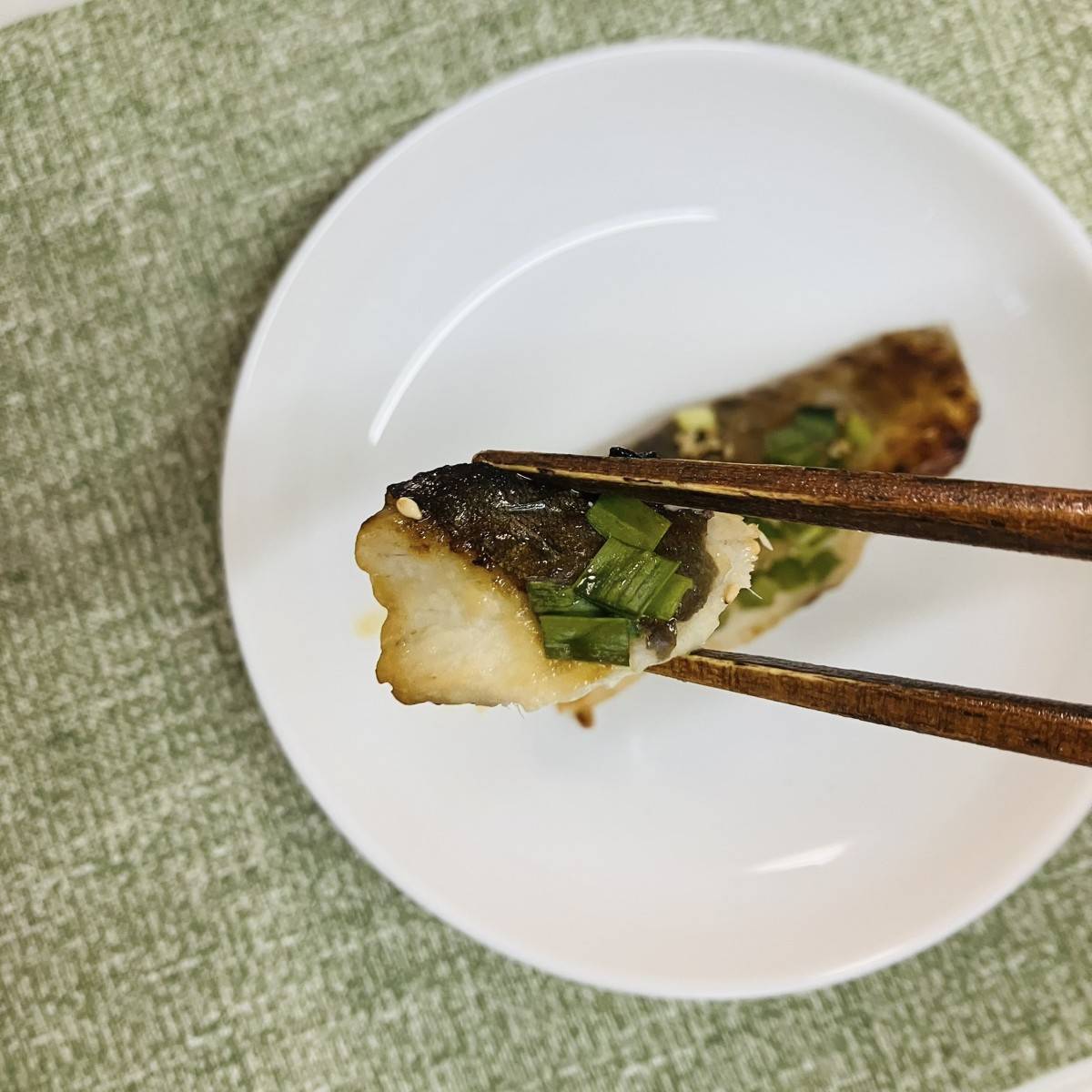 JAグループ公式の「さっぱり甘酢で♪ふっくら鯖の香味焼き」のレシピ