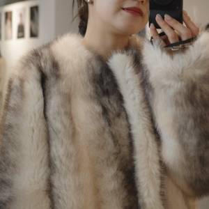 この冬着たい特別な一着発見♪大人の品格漂う「THINK FUR」の新作ファーコート