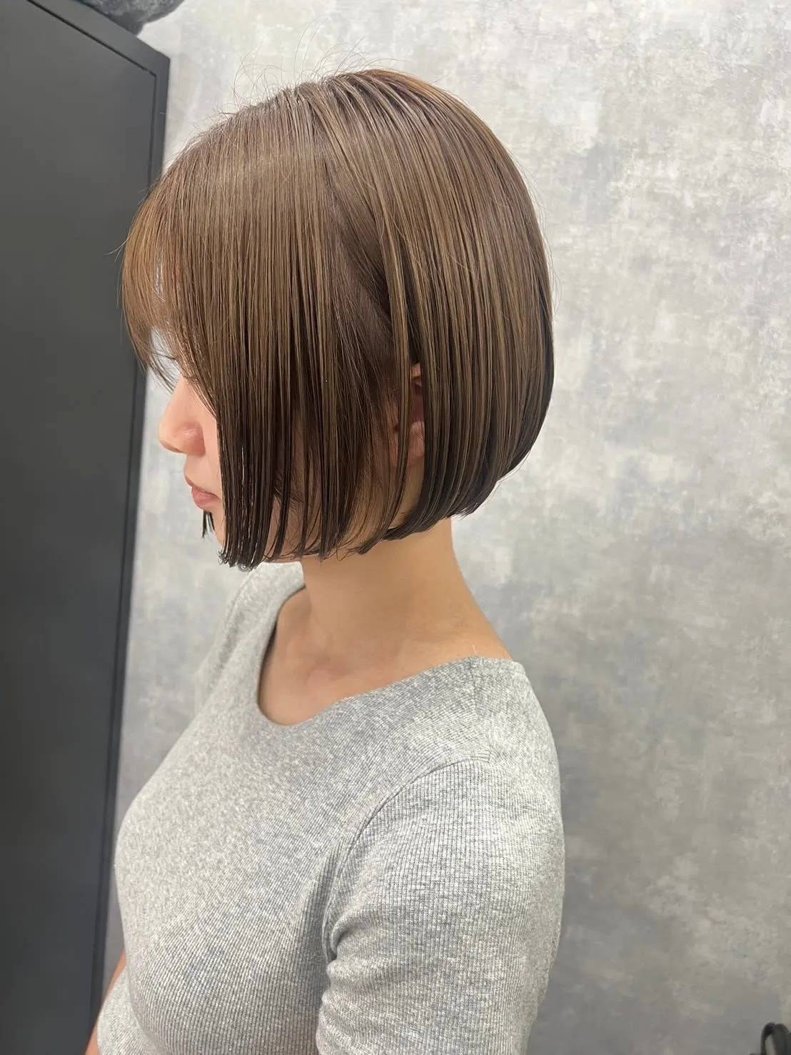 縮毛矯正をかけて作るシンプルボブ