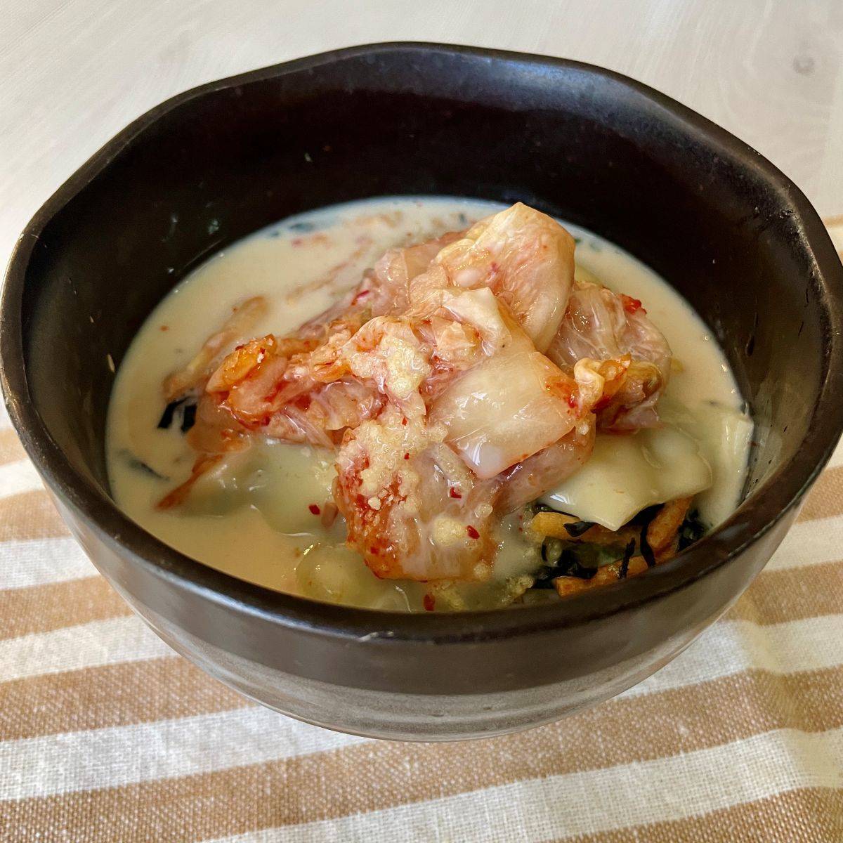 永谷園公式の「キムチーズ豆乳茶づけ」のレシピ