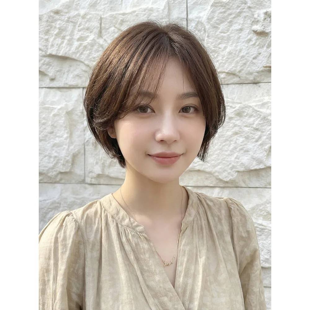 大人可愛いふんわりショートボブ