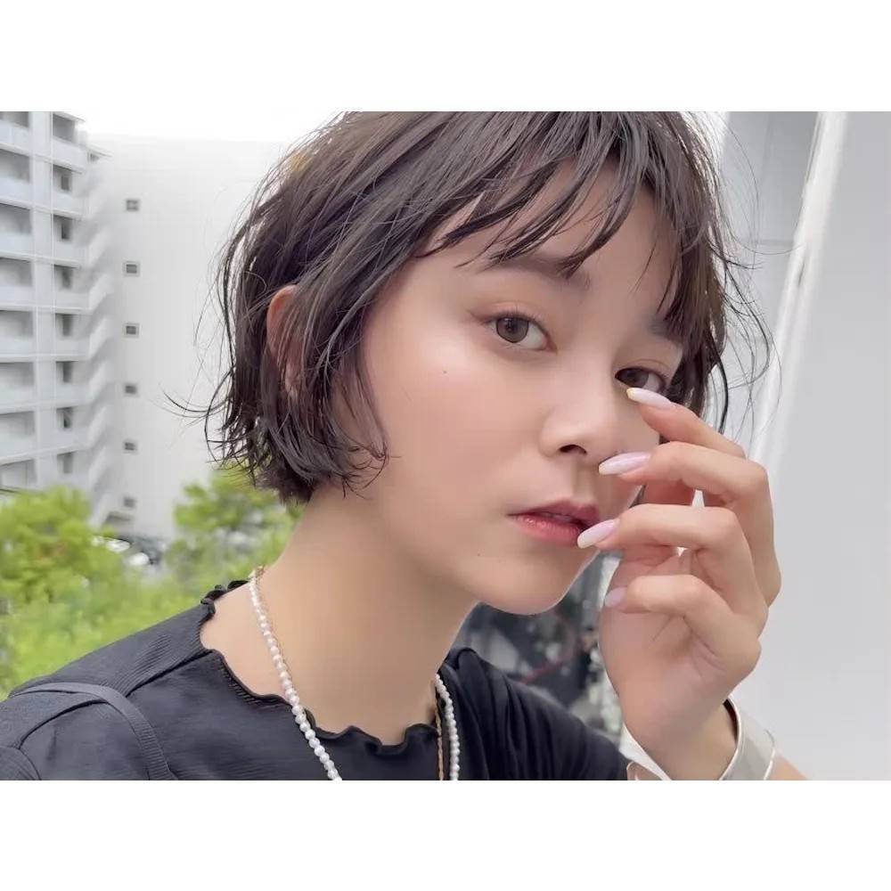 ニュアンスのあるミニボブヘア