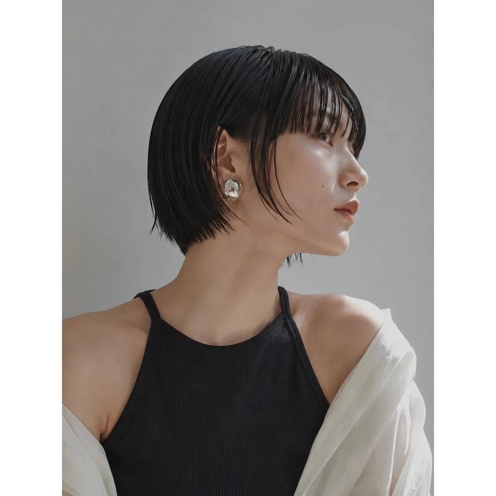 エッジの効いたショートボブ