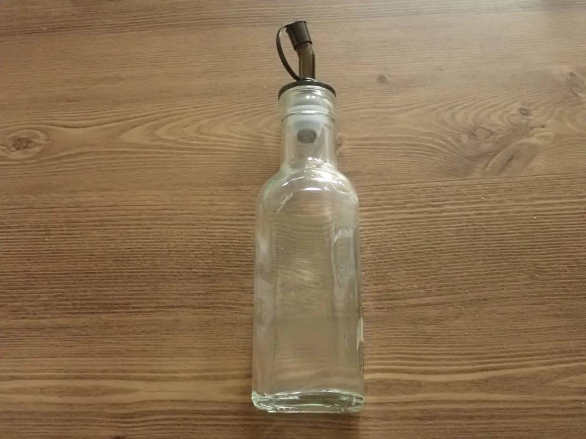 DAISO(ダイソー):ビネガー&オイルガラスボトル(白・黒、約180mL)