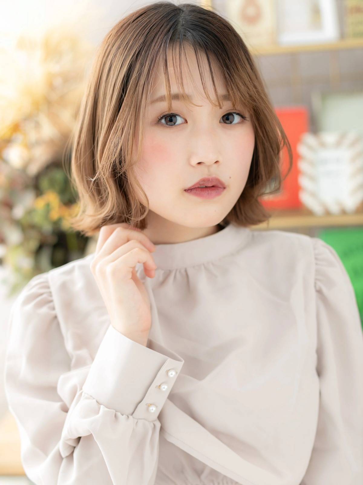 くびれシルエットのレディボブ