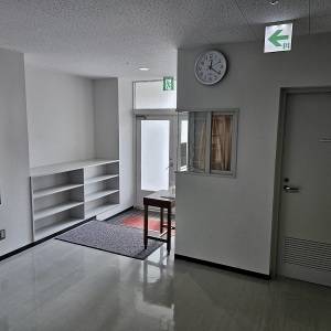 【ゾッとする怖い話】「職員は誰も残っていませんよ」」深夜の病院で起きた恐怖体験