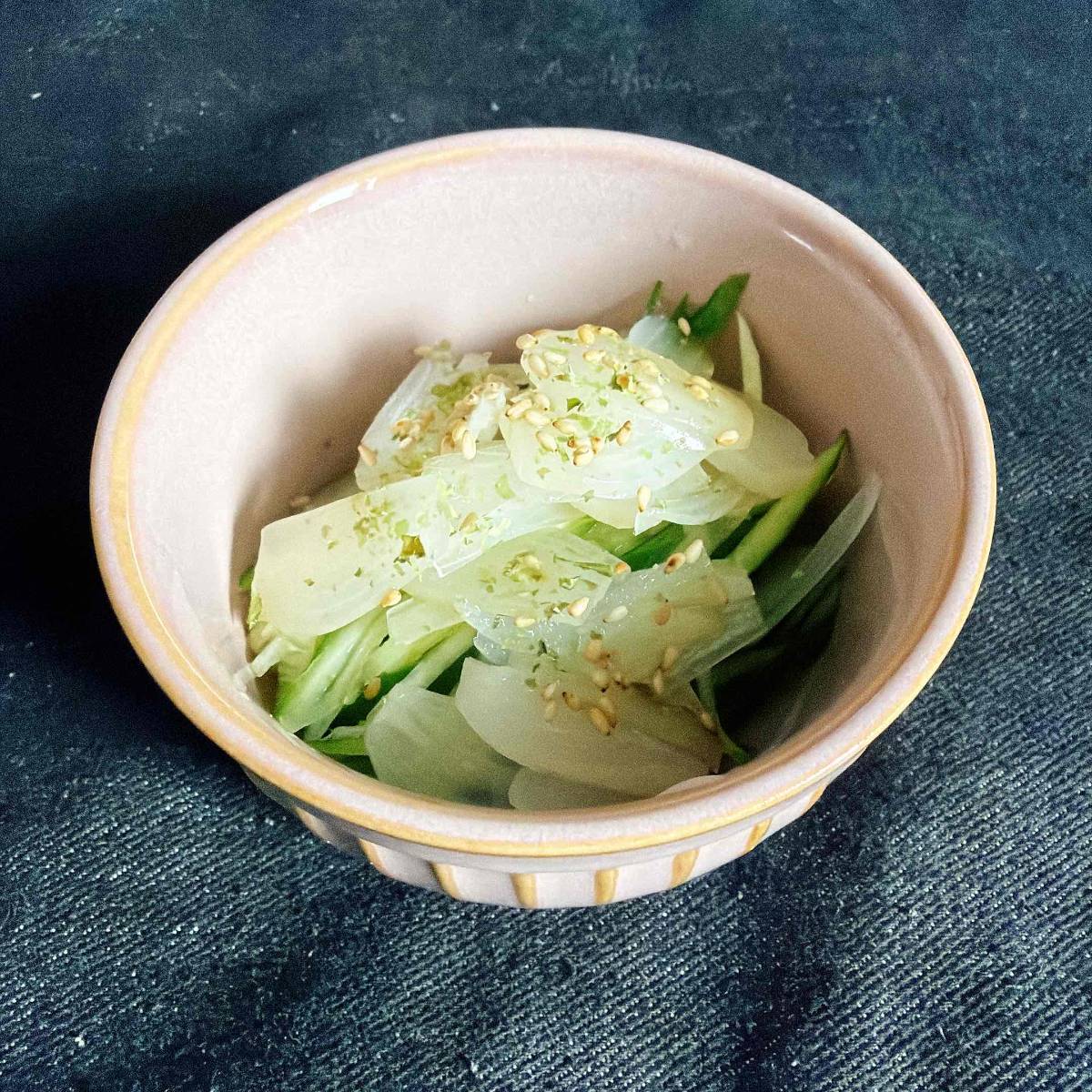 JAグループ公式の「キュウリとラッキョウのゴマ青海苔かけ」のレシピ