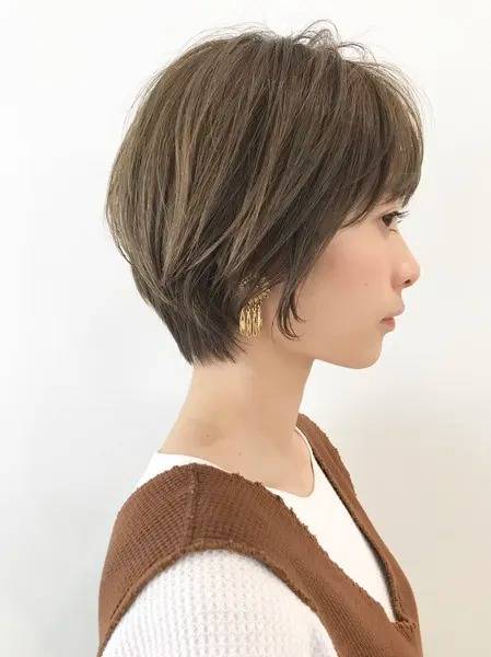 乾かすだけで決まる大人ショート